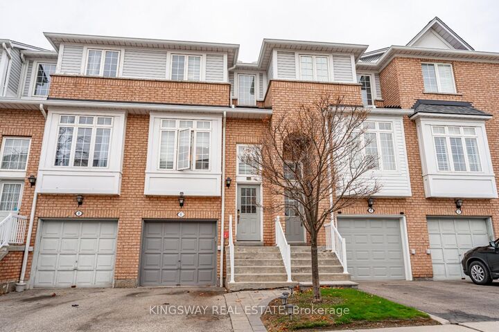 Property Photo:  280 Hillcrest Avenue 6  ON L5B 4L3 