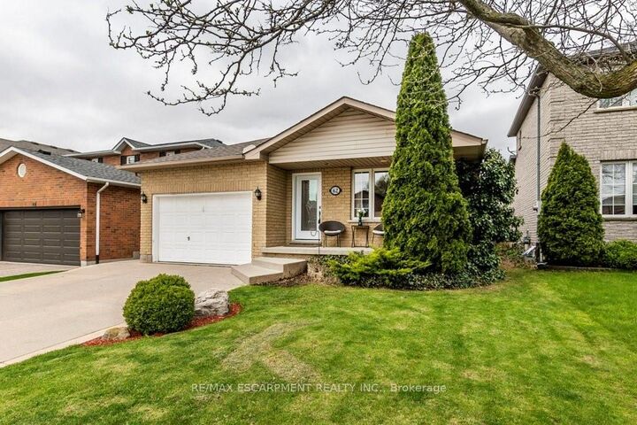 Property Photo:  62 Spadara Drive  ON L9B 2K3 