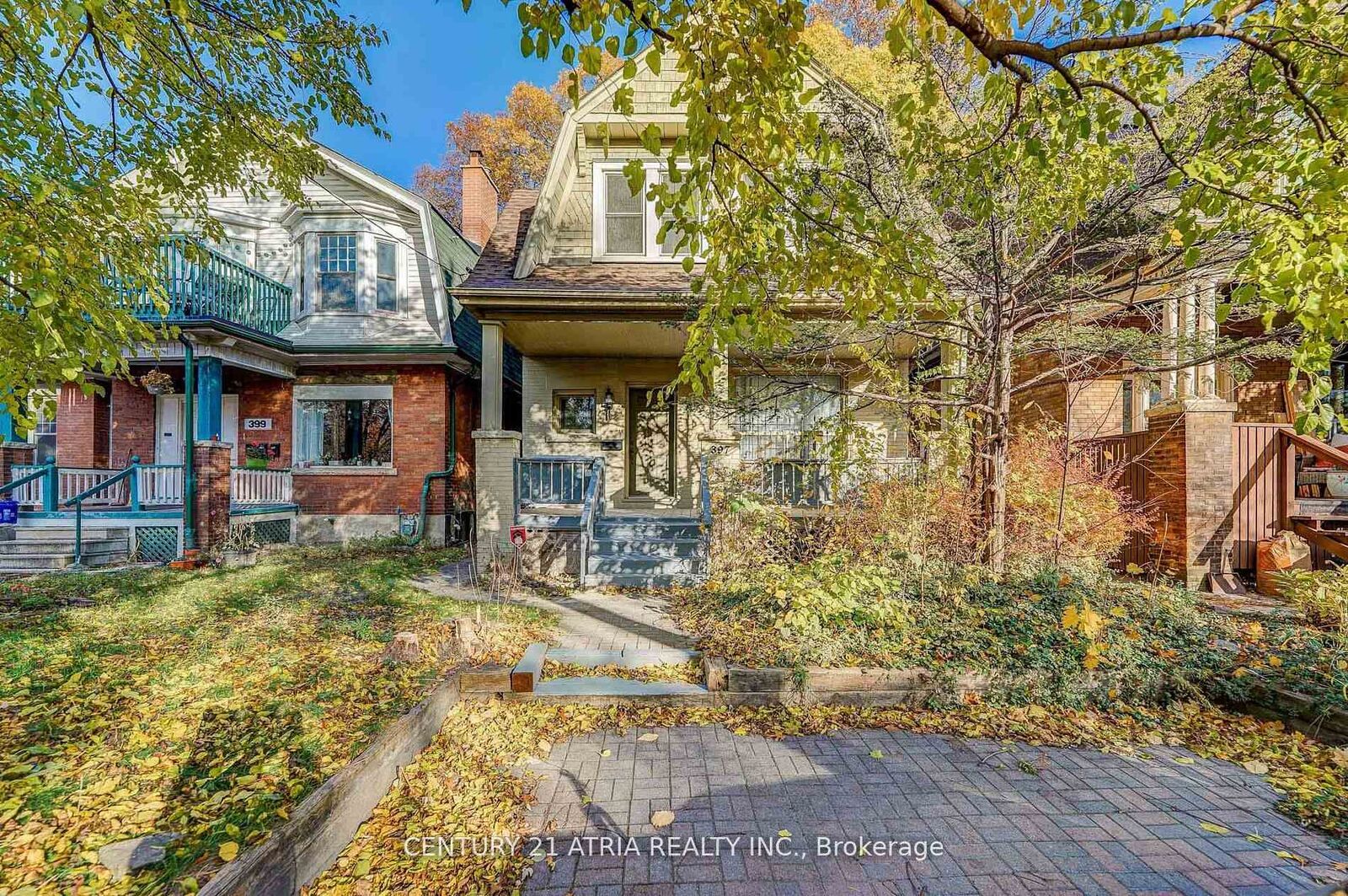 Property Photo:  397 Parkside Drive  ON M6R 2Z7 
