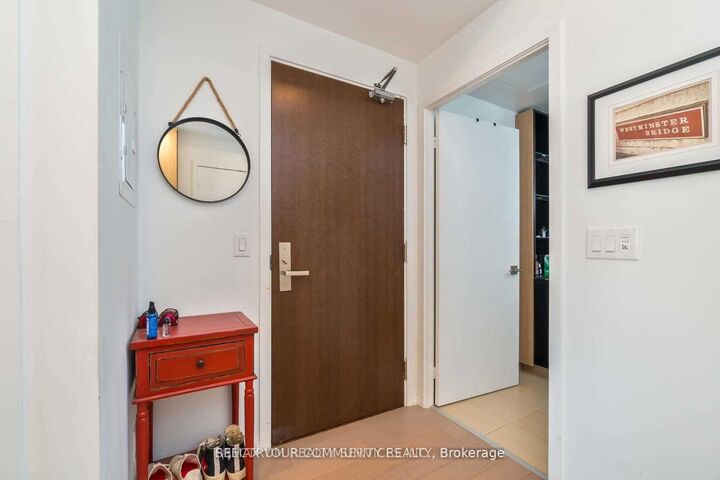 Property Photo:  70 Temperance Street 3905  ON M5H 0B1 