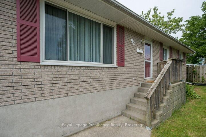 Property Photo: 92 Wallbridge Crescent ON K8P 1Z4