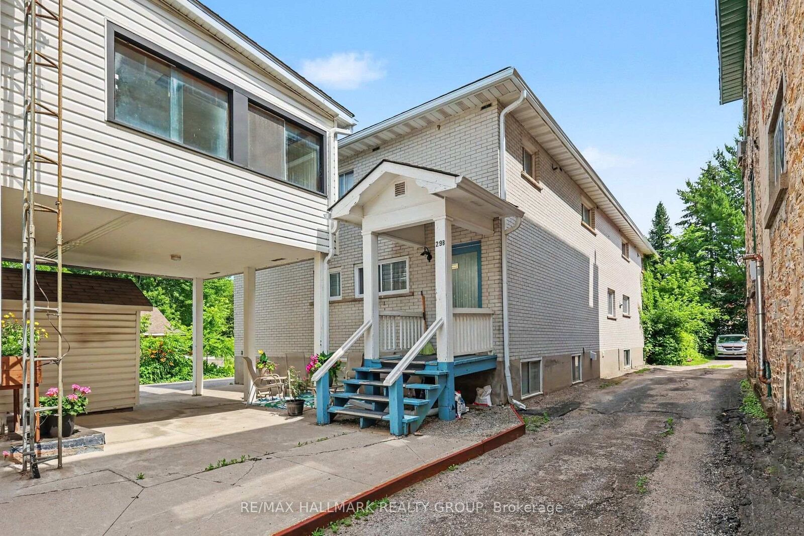 Property Photo:  29 Gore Street W 4  ON K7H 2L9 