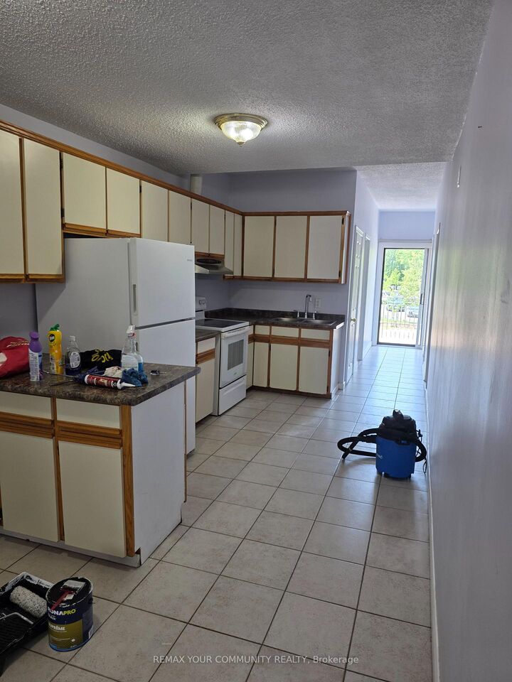 Property Photo:  10088 Yonge Street 1  ON L4C 1T8 
