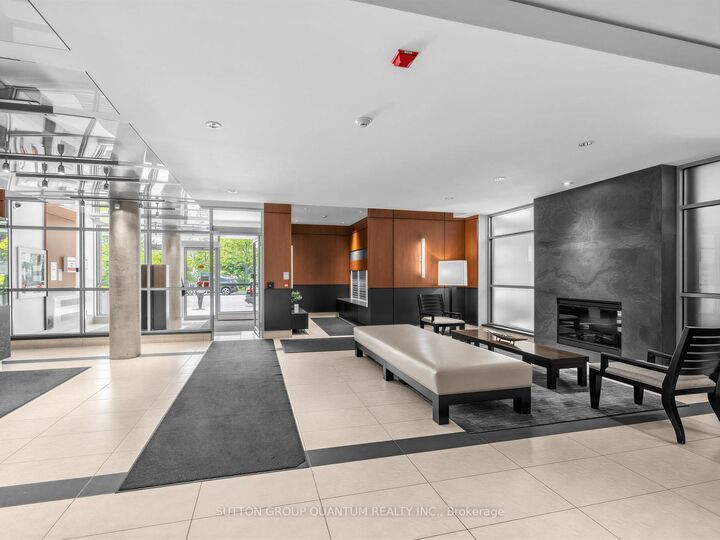 Property Photo:  80 Port Street E 304  ON L5G 4V6 
