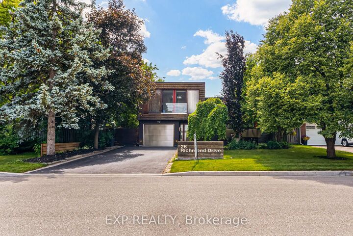 Property Photo: 26 Richmond Drive ON L6W 2E9