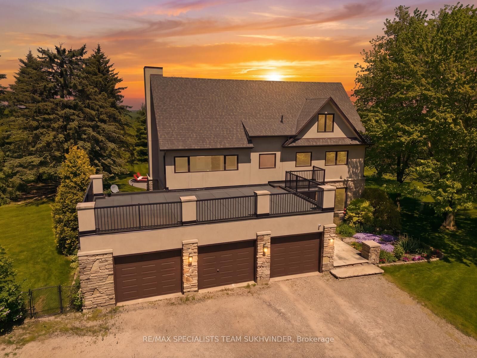 Property Photo: 15415 Clayhill Road ON L7G 4S8