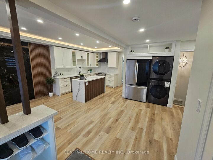Property Photo: 137 Willow Lane ON L3Y 4J1