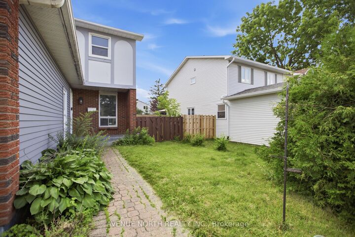 Property Photo:  6 Wolfgang Drive  ON K2J 1T1 
