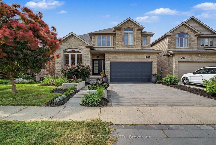 422 Rideau River Street — photo 1