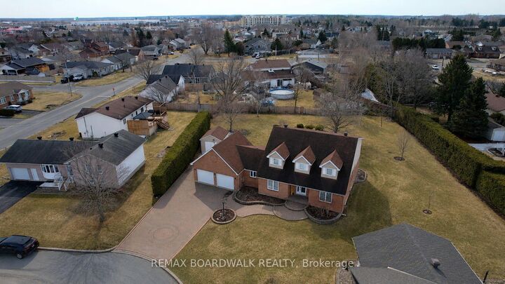 Property Photo: 32 Faucher Boulevard ON K0A 1M0