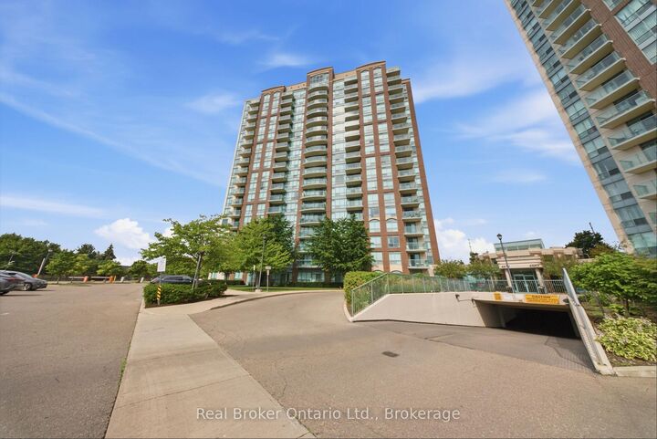 Property Photo: 4879 Kimbermount Avenue 902 ON L5M 7R8