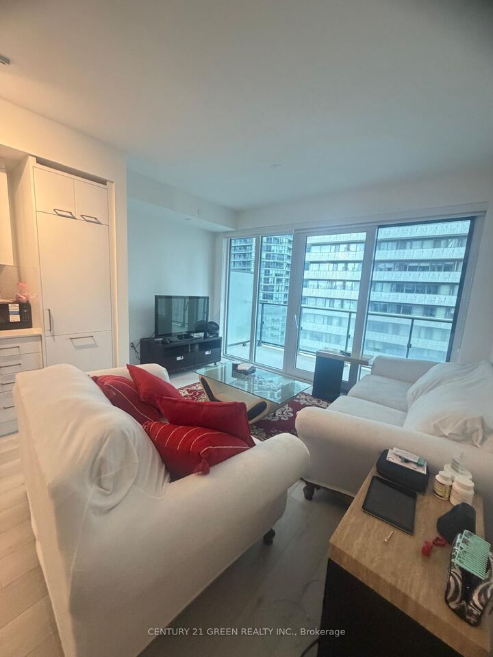 Property Photo: 634 Church Street 2301 ON M4Y 0G9