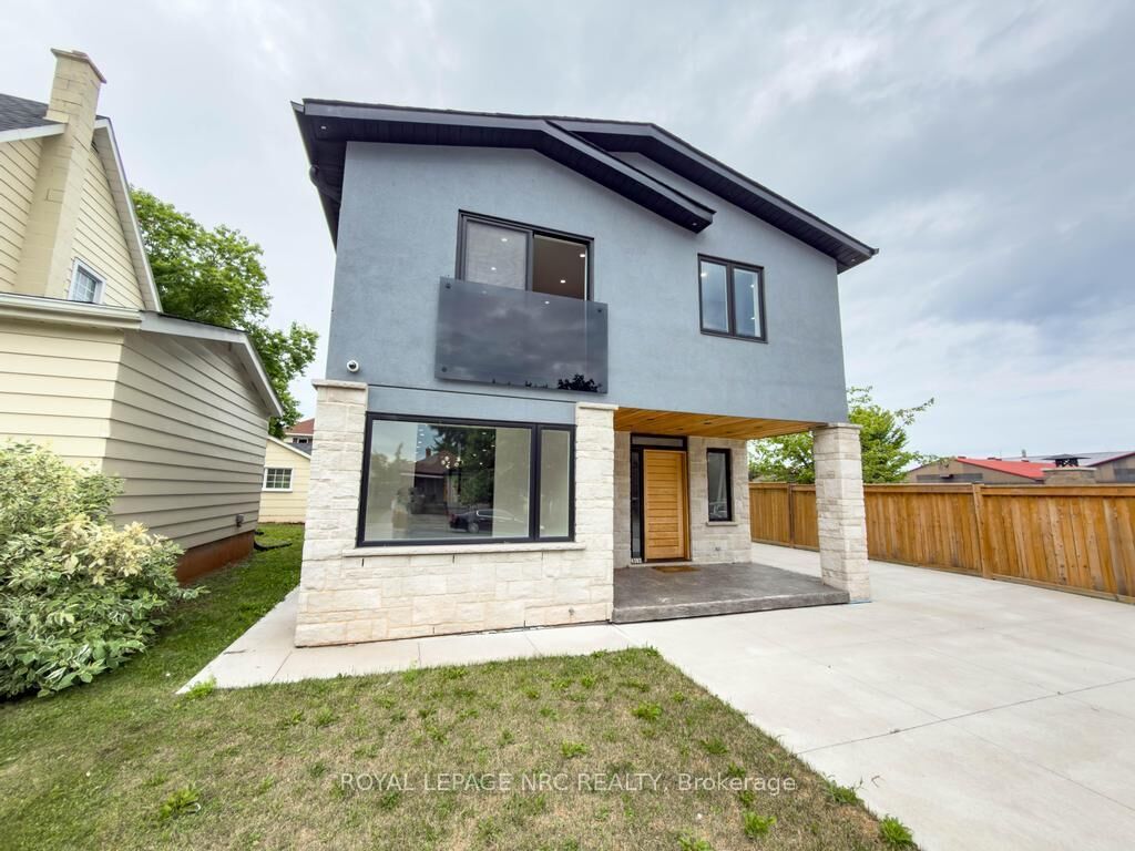 Property Photo: 4392 Ontario Street ON L0R 1B0