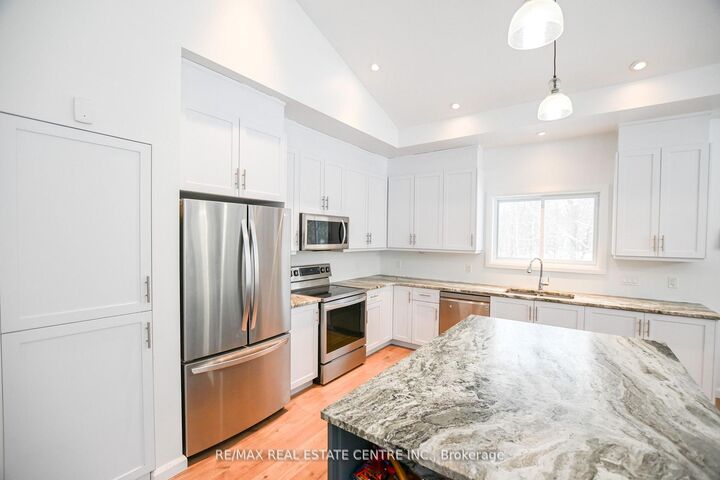 Property Photo: 1033 North Shore Drive ON P1P 1R1