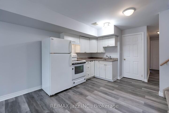 Property Photo: 816 Battell Court ON K9A 5R7