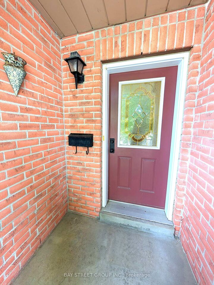 Property Photo: 67 Rougehaven Way ON L3P 7W5