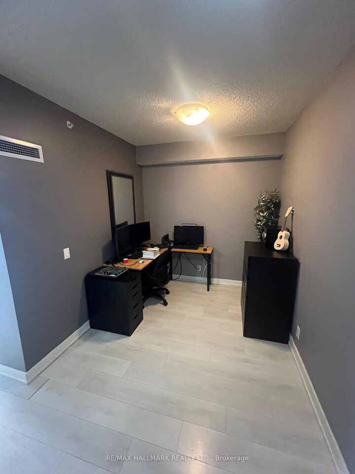 Property Photo: 2220 Lakeshore Boulevard W 1205 ON M8V 0C1