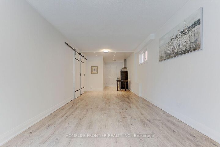 Property Photo:  31 Boyne Highland Court Ground  ON L4K 1K4 
