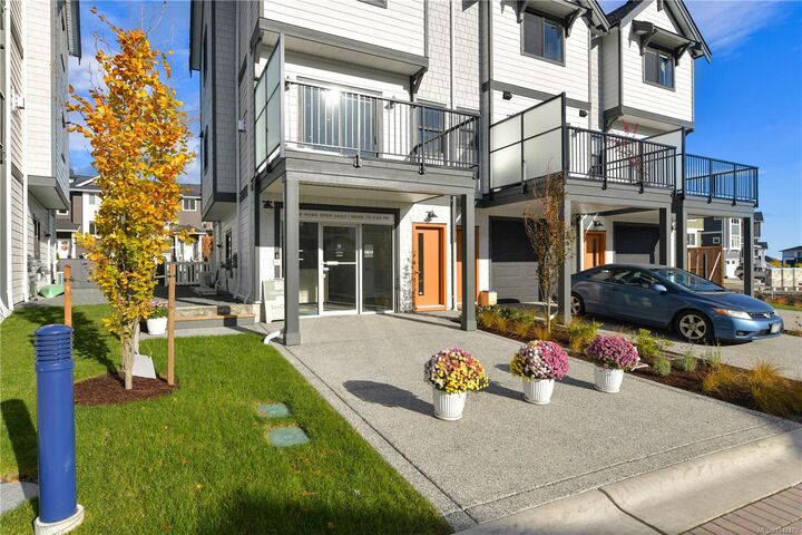 Property Photo: 1509 Atlas Dr BC V9B 7C3