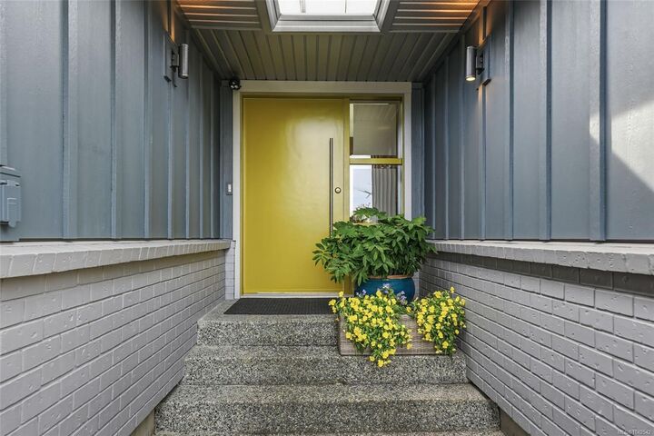 Property Photo: 235 Concordia Pl BC V9R 6A9