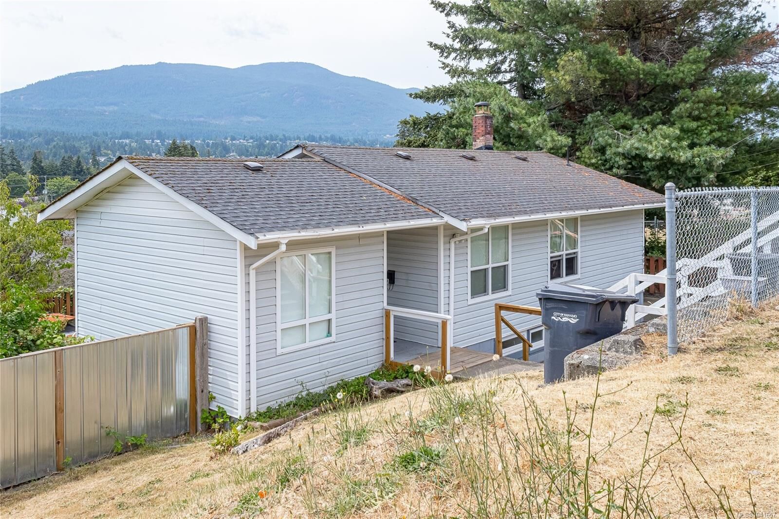 Property Photo: 1601 Townsite Rd BC V9S 1M9