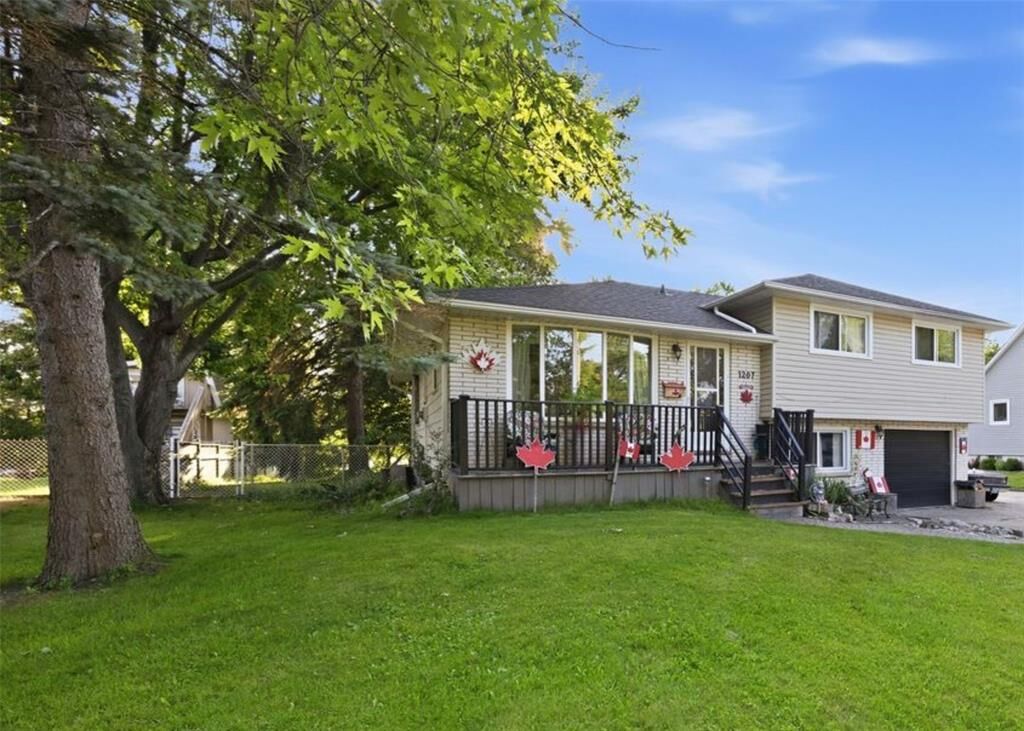 Property Photo: 1207 Echo Road ON N7S 3K2