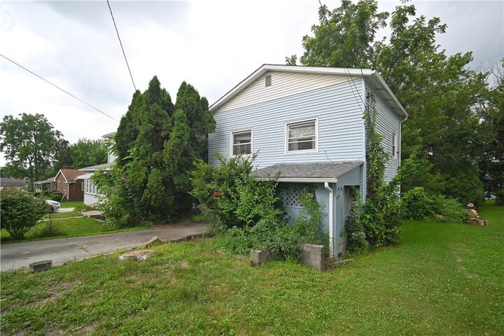 Property Photo: 1115 Roosevelt St PA 16101
