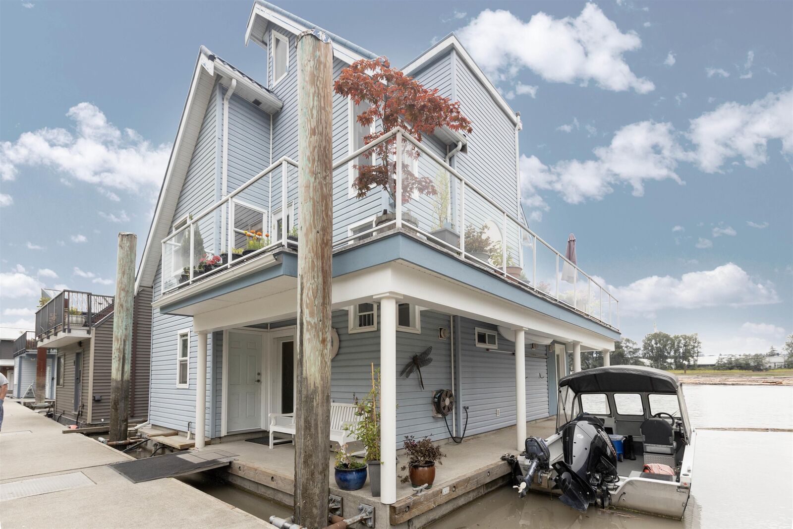 Property Photo: 800 South Dyke Road 4 BC V3M 4Z8