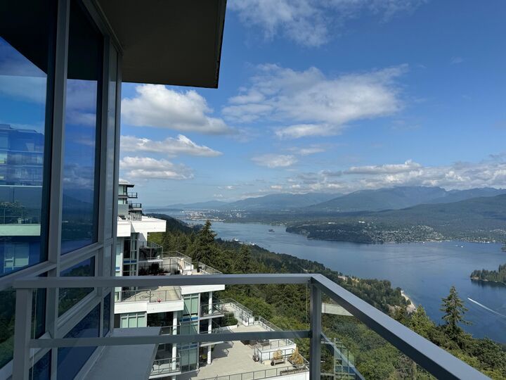 9060 University Crescent 1702 — photo 1