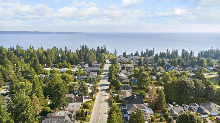 Property Photo: 13585 16 Avenue 209 BC V4A 1P6