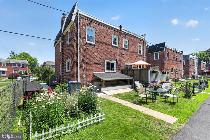 Property Photo: 205 W Sylvan Avenue PA 19070