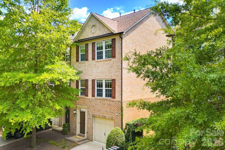 Property Photo: 225 Lincoln Street NC 28203