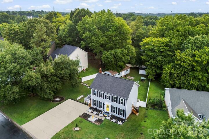 Property Photo:  3100 Swanquarter Drive  NC 28262 