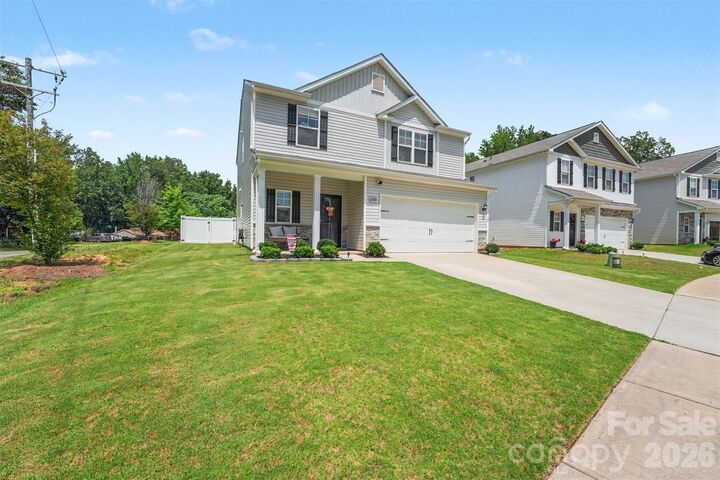 Property Photo:  2007 Karen Woods Lane  NC 28216 