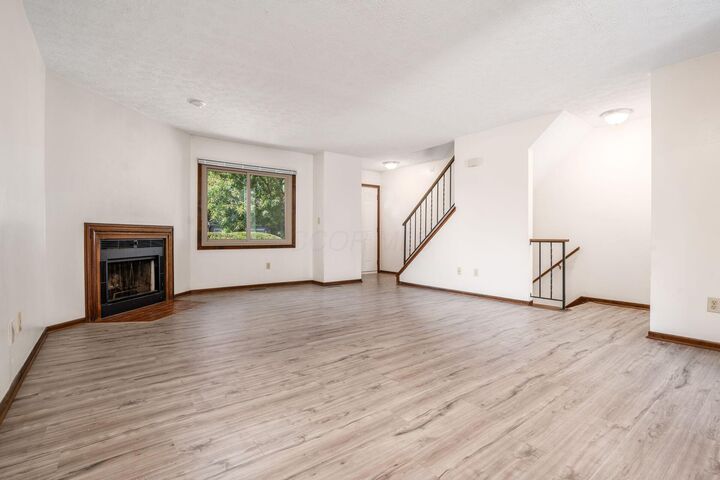 Property Photo:  114 Corbins Mill Drive  OH 43017 