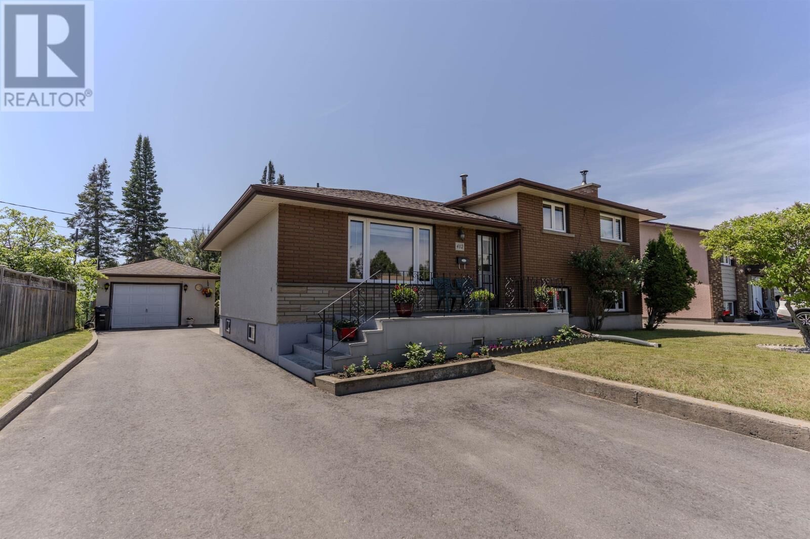 Property Photo: 402 Victoria Ave W ON P7C 1G7