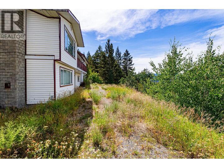 Property Photo: 3104 Panorama Drive BC V1K 1J4