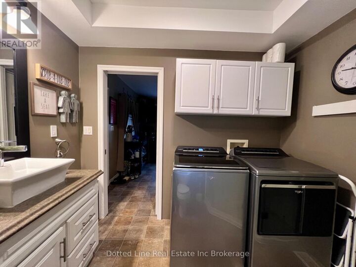 Property Photo:  19 Wolf Street  ON N4G 1S2 
