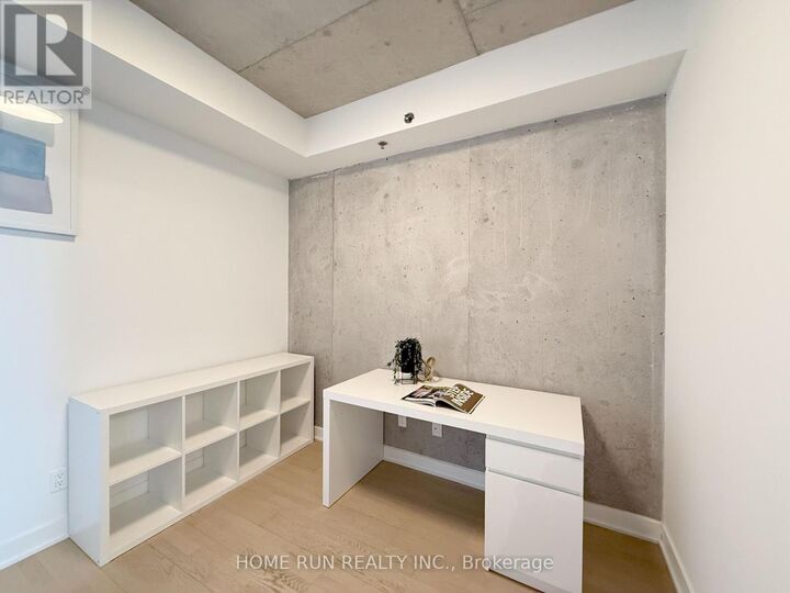 Property Photo:  203 Catherine Street 1208  ON K2P 1J5 