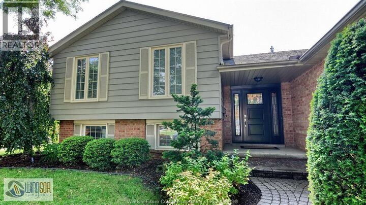Property Photo: 3467 Driftwood Drive ON N9E 4A8