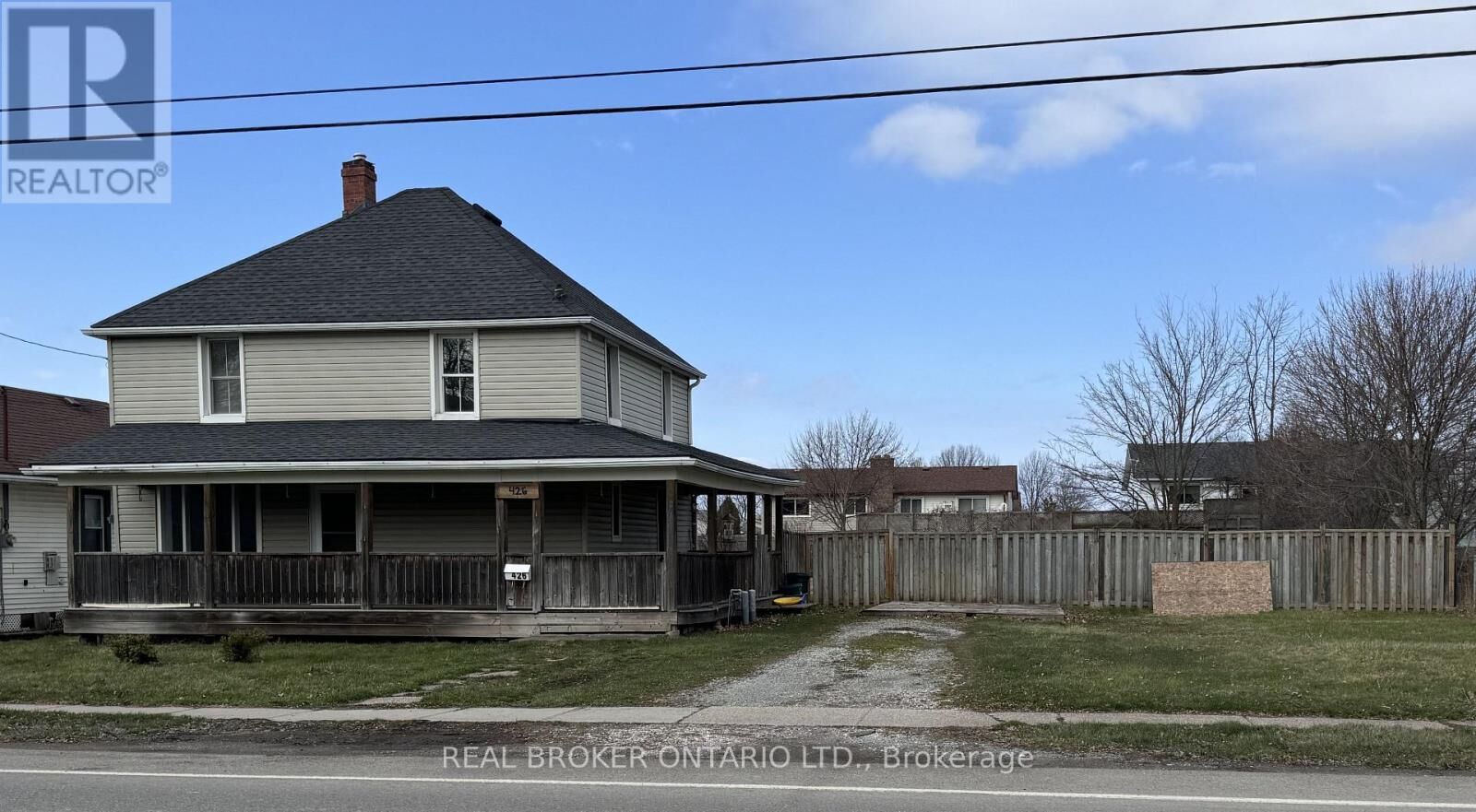 Property Photo:  426 Phipps Street  ON L2A 2V9 
