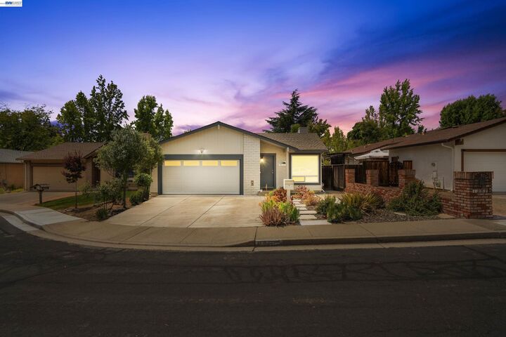 Property Photo: 1255 Cougar Ln CA 94521