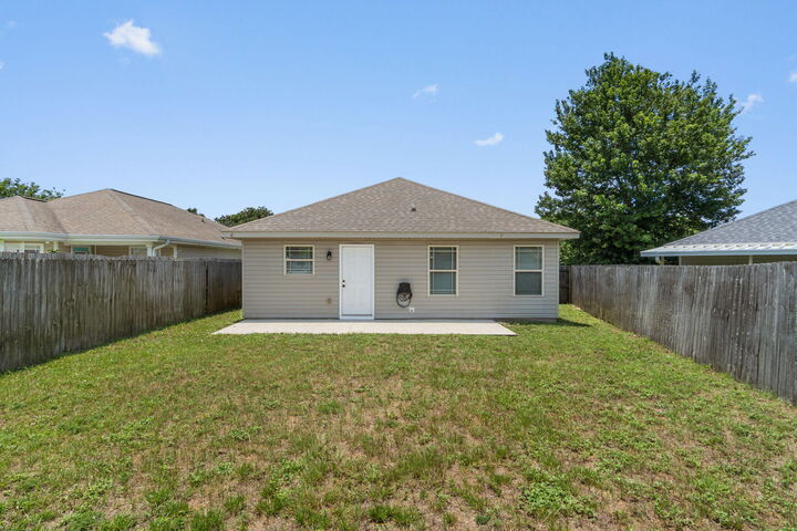 Property Photo:  1974 Crosscreek Circle  FL 32563 