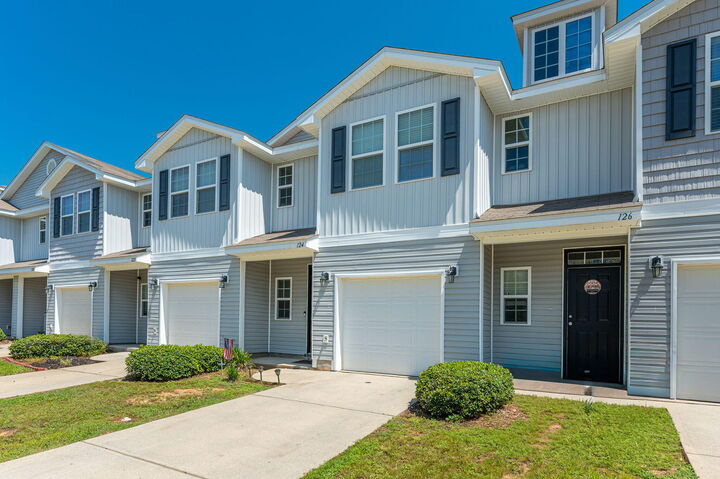 Property Photo:  124 E Iron Horse Drive  FL 32539 