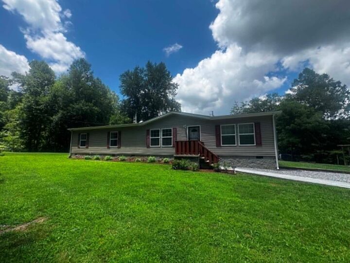 Property Photo:  1327 Ridge Line Road  KY 41557 