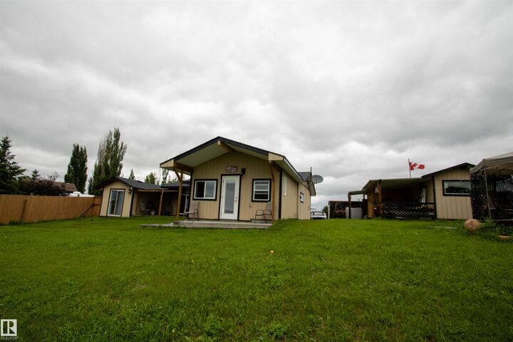 Property Photo:  315 57201 Rng Rd 102  AB T0A 3A0 
