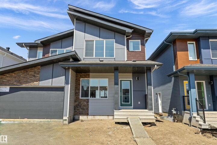 618 176 Avenue NE — photo 1