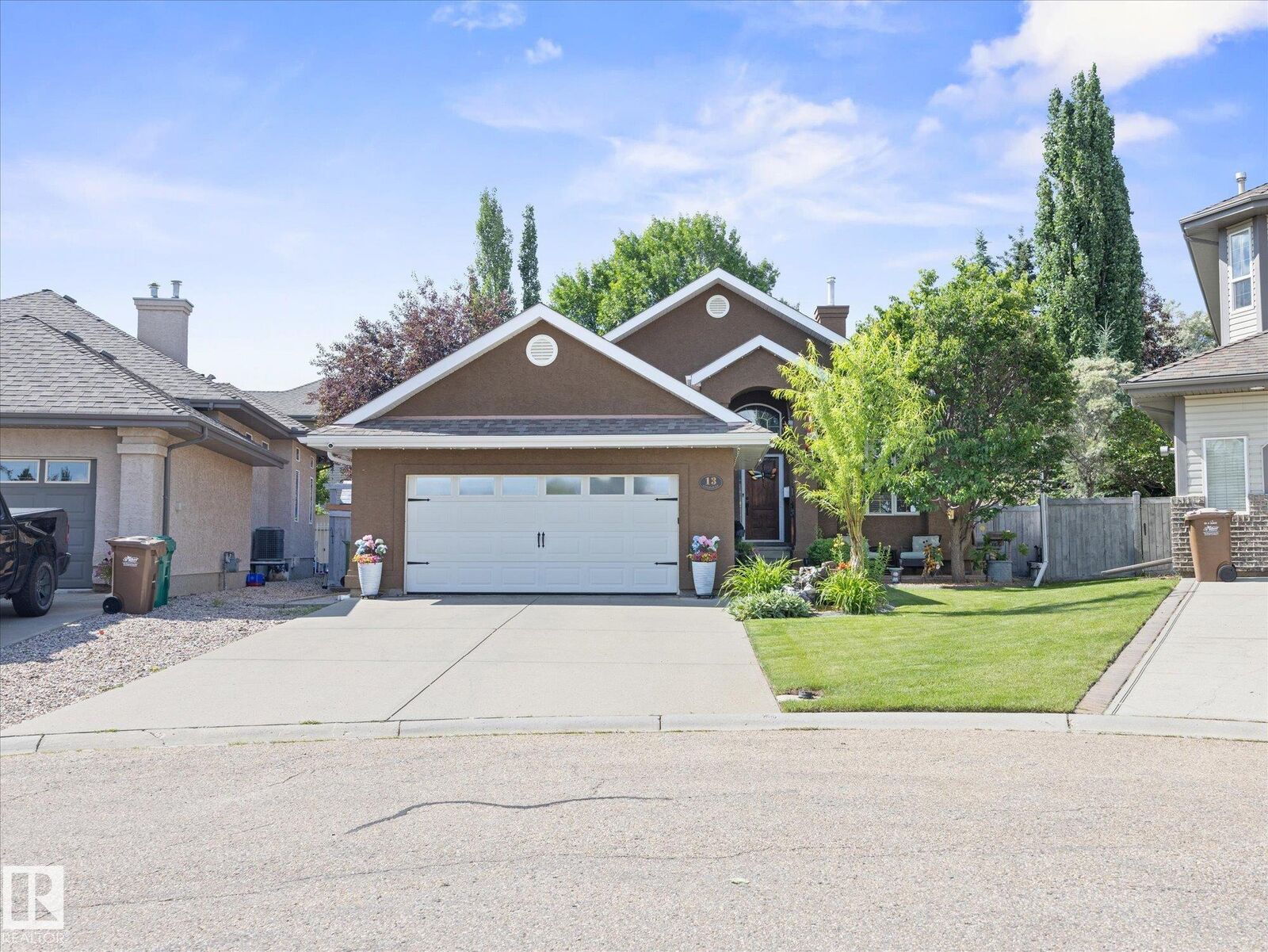 Property Photo: 13 Lafleur Drive AB T8N 5Y1