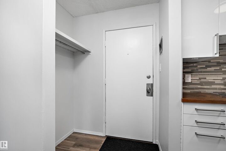 Property Photo:  10720 127 Street NW 304  AB T5M 0S3 