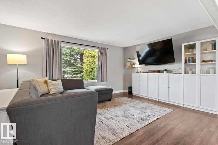 Property Photo:  20 Caragana Avenue  AB T8A 1W7 